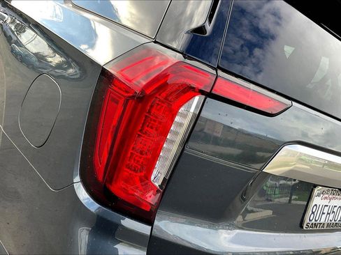 Used 2021 GMC Yukon Denali w/ Advanced Technology Package image 30