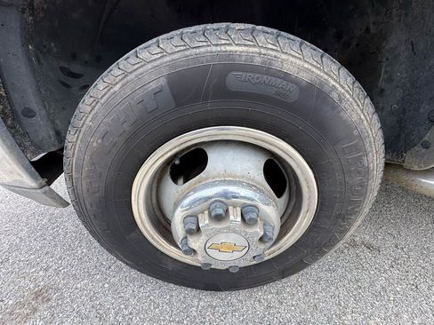Used 2001 Chevrolet Silverado 3500 LS AWD/4WD image 21