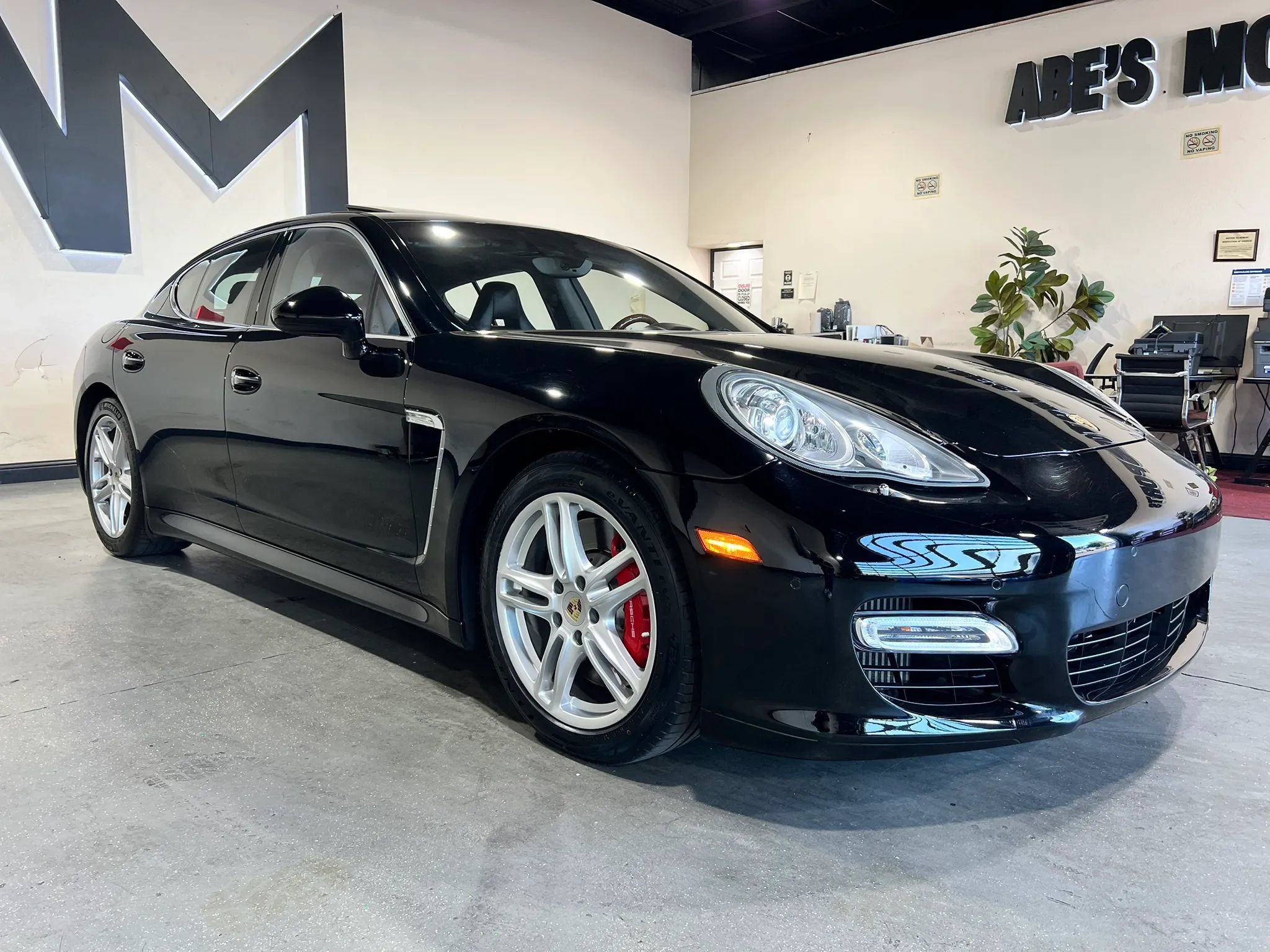 Used 2012 Porsche Panamera AWD/4WD image 3