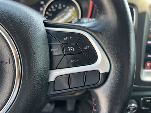 Used 2019 Jeep Compass Trailhawk AWD/4WD image 33
