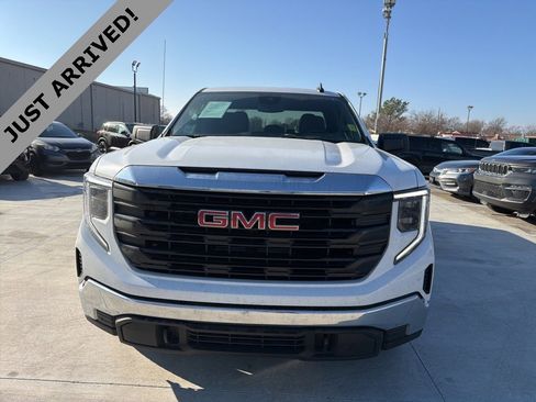 Used 2024 GMC Sierra 1500 Pro w/ Pro Value Package image 2