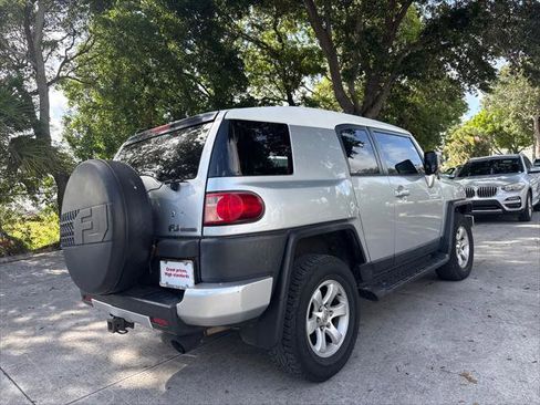 Used 2007 Toyota FJ Cruiser 4WD image 8