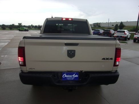 Used 2019 RAM 1500 Warlock AWD/4WD image 4