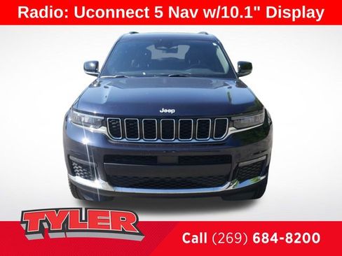 Used 2024 Jeep Grand Cherokee L Limited AWD/4WD image 2