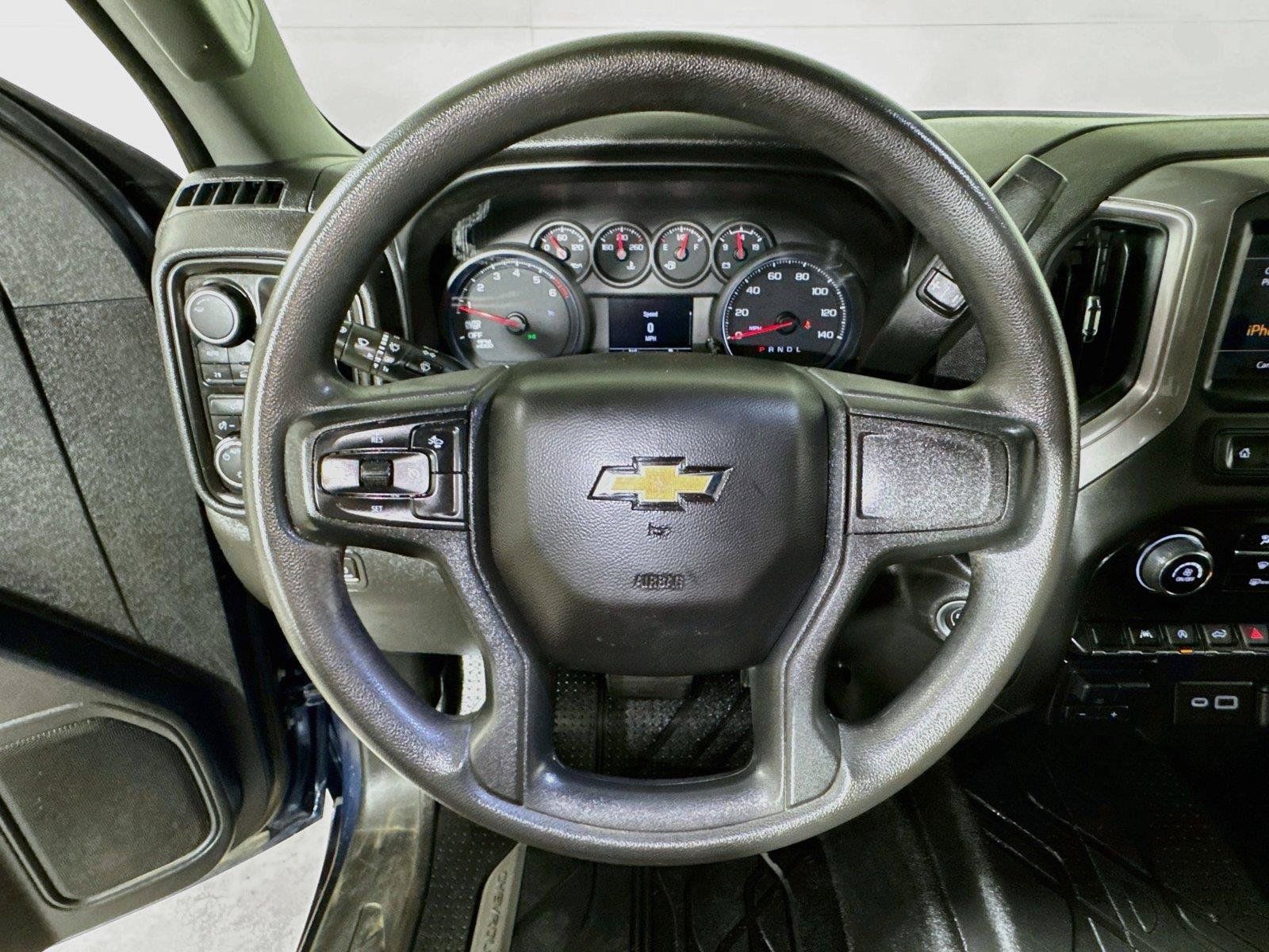 Used 2023 Chevrolet Silverado 1500 Custom AWD/4WD image 9