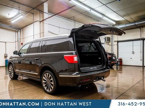Used 2021 Lincoln Navigator L Reserve RWD image 30