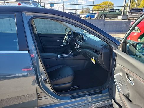 New 2025 Nissan Sentra SR w/ SR Premium Package FWD image 16