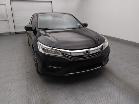 Used 2016 Honda Accord Touring image 14
