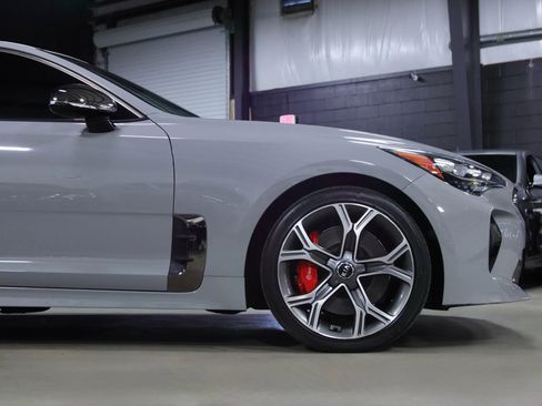 Used 2021 Kia Stinger GT1 image 9