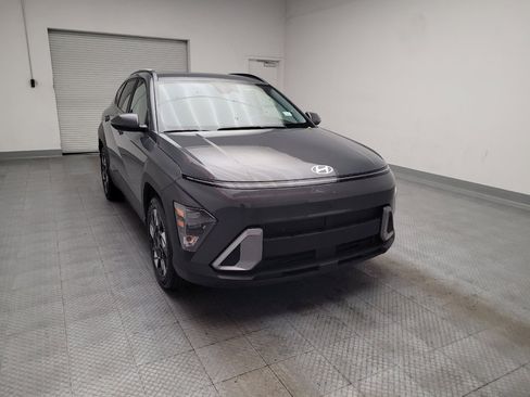 Used 2025 Hyundai Kona SEL FWD image 14