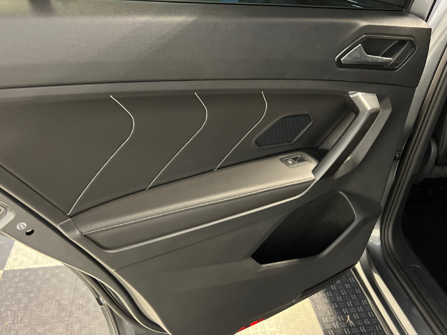 Certified 2023 Volkswagen Tiguan SE R-Line FWD image 13