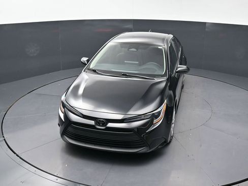 Used 2024 Toyota Corolla LE image 21