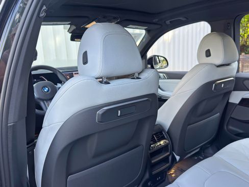 Used 2026 BMW X5 sDrive40i w/ M Sport Package RWD image 40