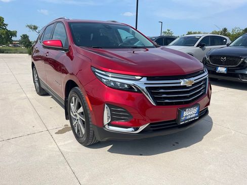 Used 2022 Chevrolet Equinox Premier AWD/4WD image 2