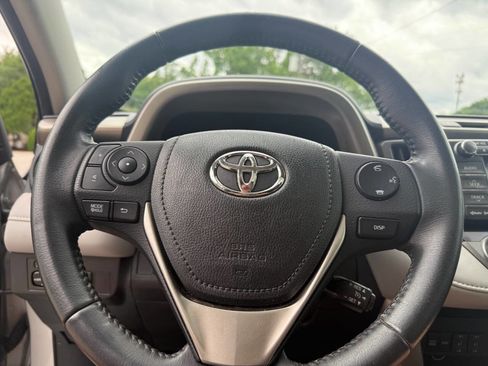 Used 2013 Toyota RAV4 Limited FWD image 11