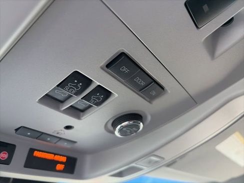Used 2019 Cadillac Escalade Luxury RWD image 19