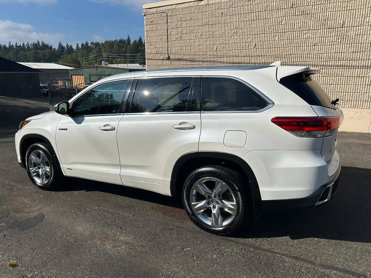 Used 2018 Toyota Highlander Limited AWD/4WD image 7