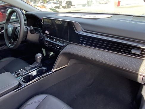 Used 2026 Toyota Camry XLE image 15
