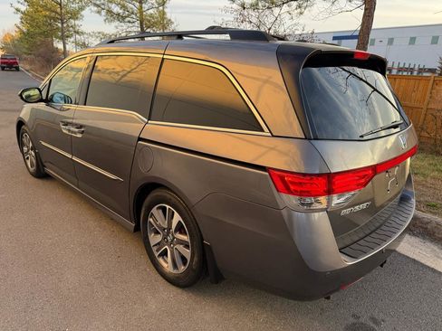 Used 2014 Honda Odyssey Touring image 3