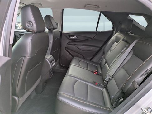 Used 2020 Chevrolet Equinox Premier image 16