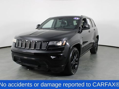 Used 2018 Jeep Grand Cherokee Altitude RWD image 2