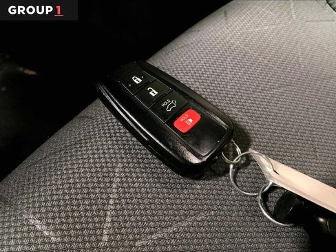 Used 2022 Toyota RAV4 XLE image 14