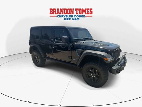 Used 2023 Jeep Wrangler Unlimited Rubicon 4xe AWD/4WD image 2