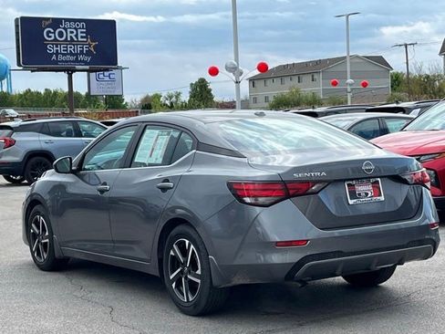 Used 2025 Nissan Sentra SV FWD image 9