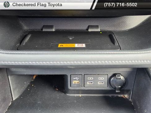 Used 2023 Toyota Highlander Limited image 18