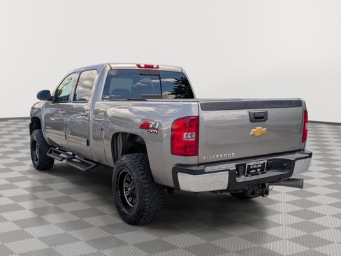 Used 2013 Chevrolet Silverado 2500 LT w/ Z71 Appearance Package AWD/4WD image 3