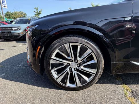 Used 2024 Cadillac Lyriq Luxury RWD image 8