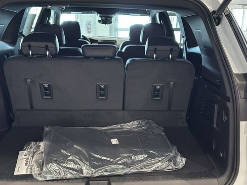 New 2026 GMC Acadia Elevation w/ Elevation Premium Package AWD/4WD image 18