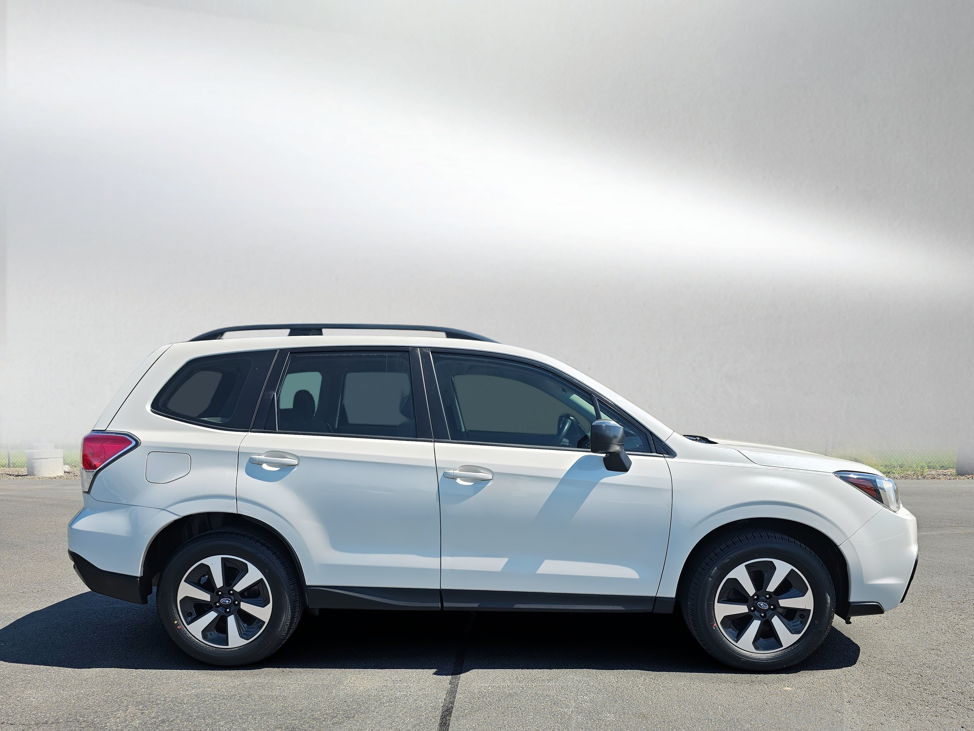 Used 2017 Subaru Forester 2.5i w/ Alloy Wheel Package AWD/4WD image 6