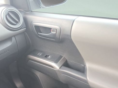 Used 2023 Toyota Tacoma SR5 RWD image 13