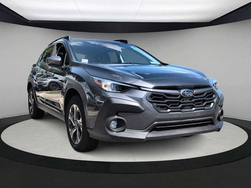 Used 2024 Subaru Crosstrek 2.0i Premium AWD/4WD image 2