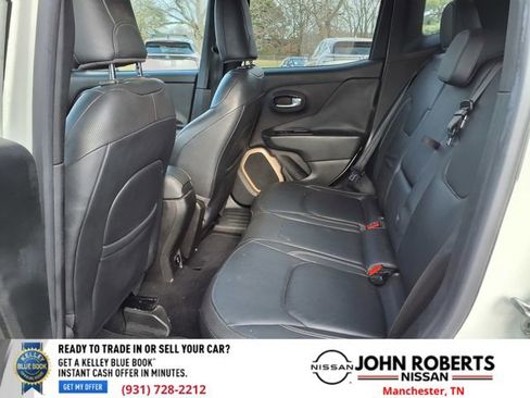 Used 2016 Jeep Renegade Limited image 9