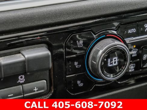 Used 2022 Chevrolet Silverado 1500 LTZ w/ LTZ Premium Package AWD/4WD image 35