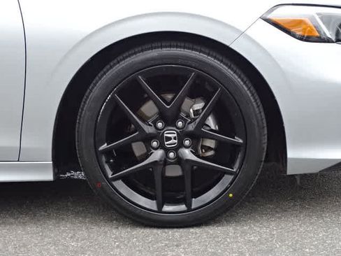 Used 2025 Honda Civic Sport image 8