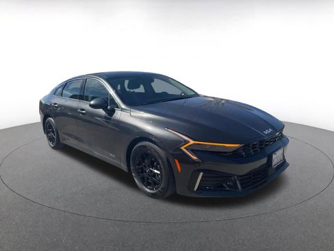 Used 2025 Kia K5 LXS image 3