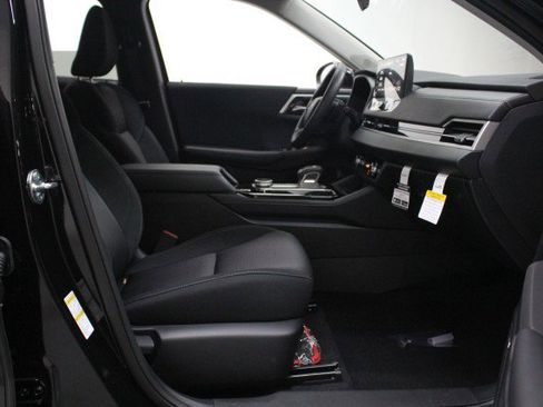 New 2026 Mitsubishi Outlander ES FWD image 18