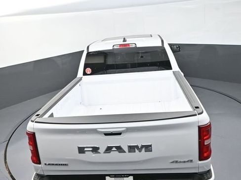 New 2026 RAM 1500 Laramie AWD/4WD image 17