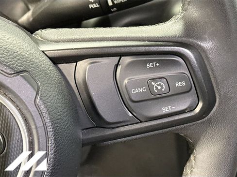 Used 2023 Jeep Gladiator Sport image 12