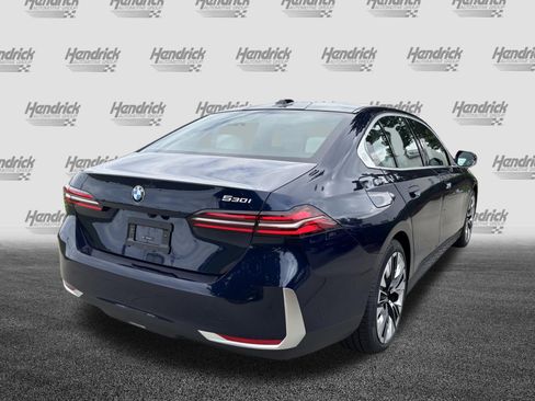 Used 2026 BMW 530i w/ Premium Package RWD image 9