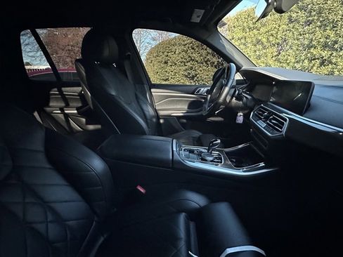 Used 2023 BMW X5 xDrive40i w/ Premium Package image 5