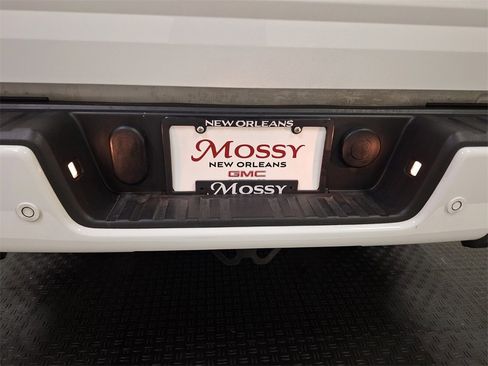 Used 2022 Chevrolet Colorado LT w/ Fleet Safety Package image 27