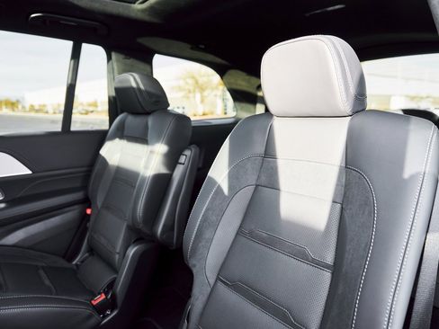 Used 2025 Mercedes-Benz GLS 63 AMG GLS 63 AMG image 45