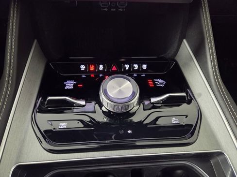New 2026 Jeep Grand Wagoneer Limited AWD/4WD image 18