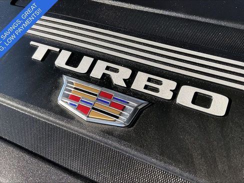 Used 2025 Cadillac XT4 Premium Luxury image 42