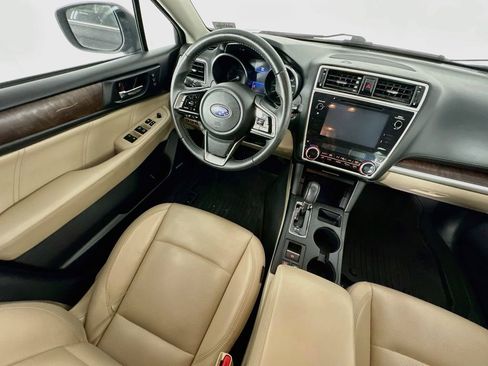 Used 2019 Subaru Outback 2.5i Limited AWD/4WD image 9