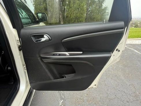 Used 2017 Dodge Journey Crossroad FWD image 14